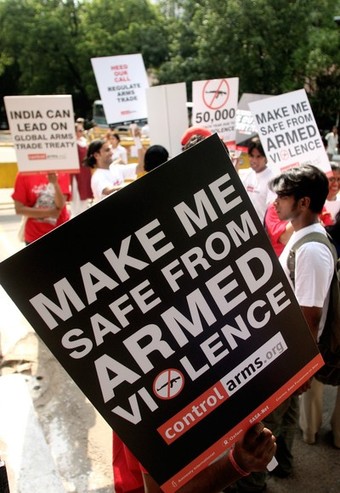 CGS Urges Secretary Clinton to Support Arms Trade Treaty