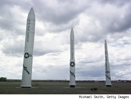 Nuclear Posture Review sticks to the middle ground