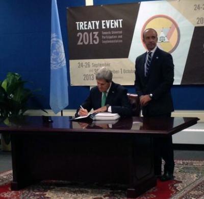 US Signs Arms Trade Treaty